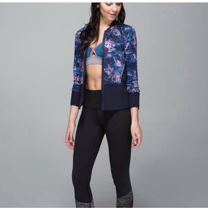 LULULEMON Top Womens 4 Moody Mirage‎ Bark Berry Deep Navy If You're Lucky Jacket